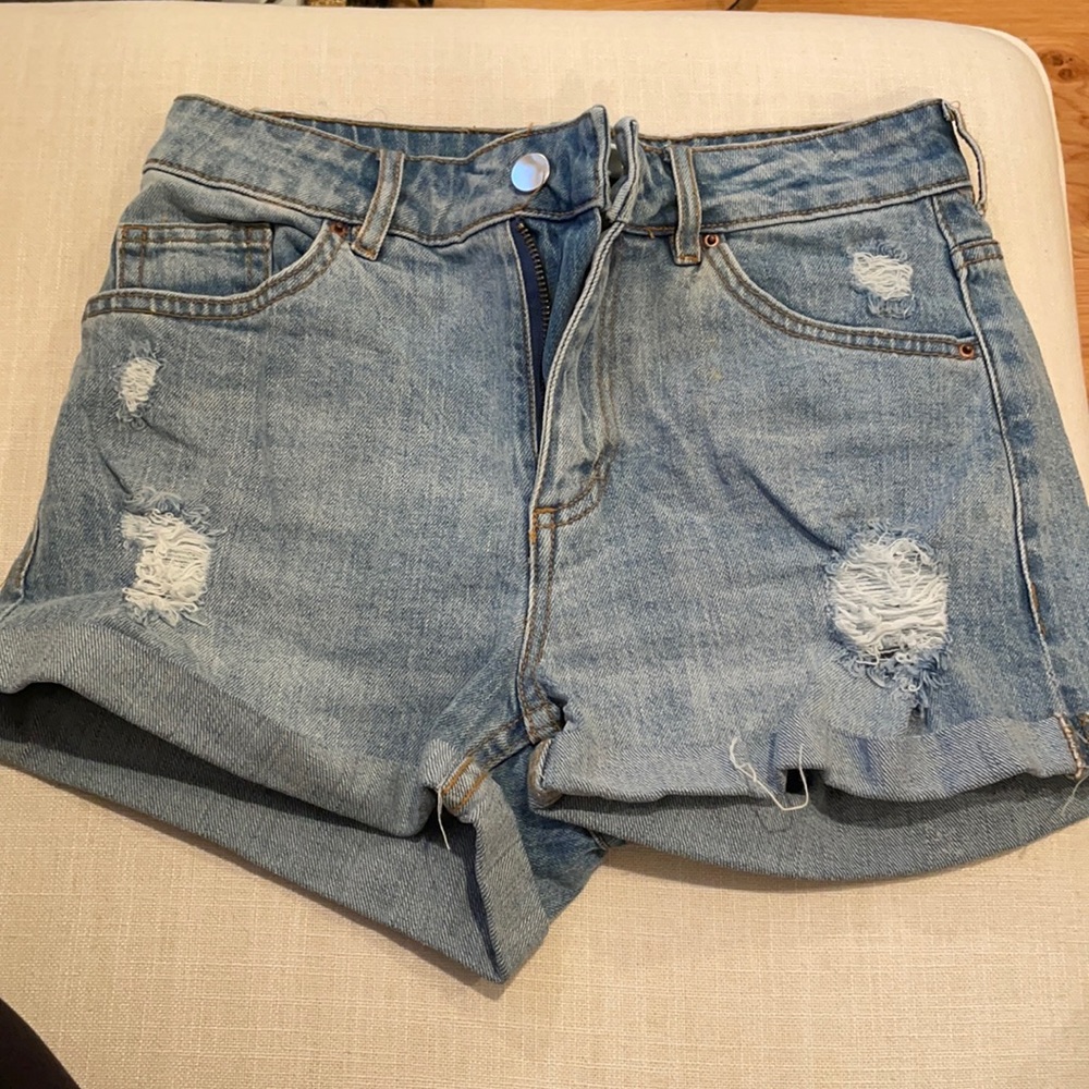 H&M denim shorts - distressed